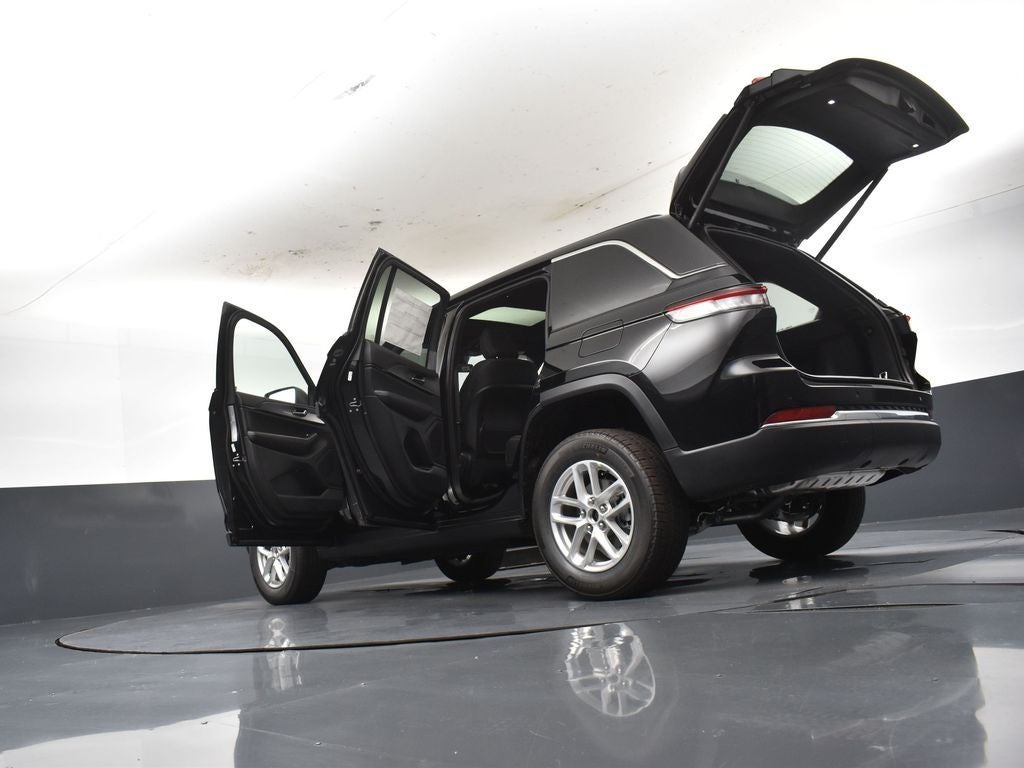 2026 Jeep Grand Cherokee Laredo X