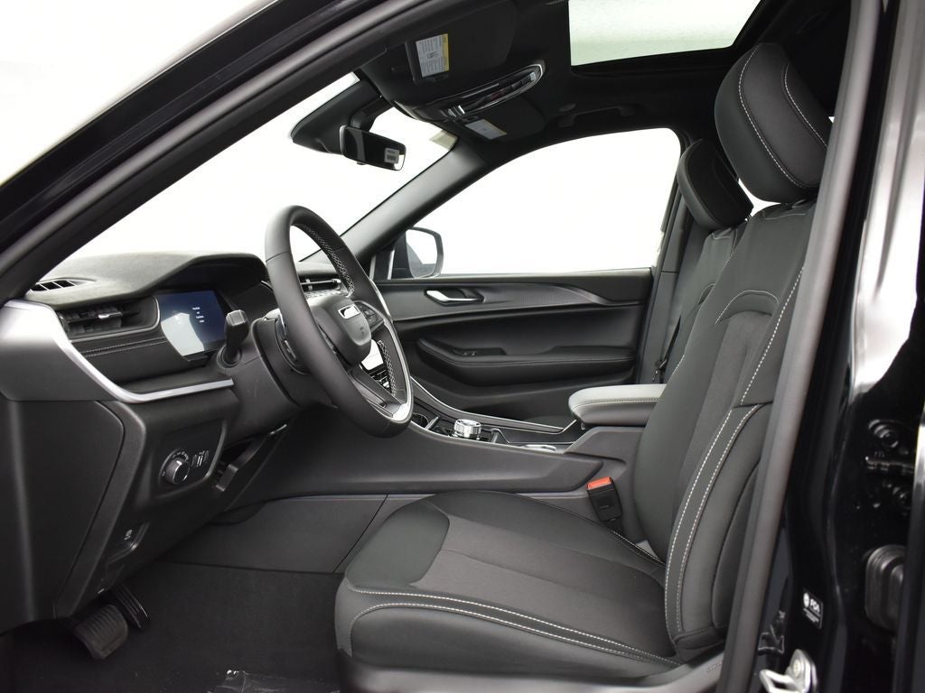 2026 Jeep Grand Cherokee Laredo X