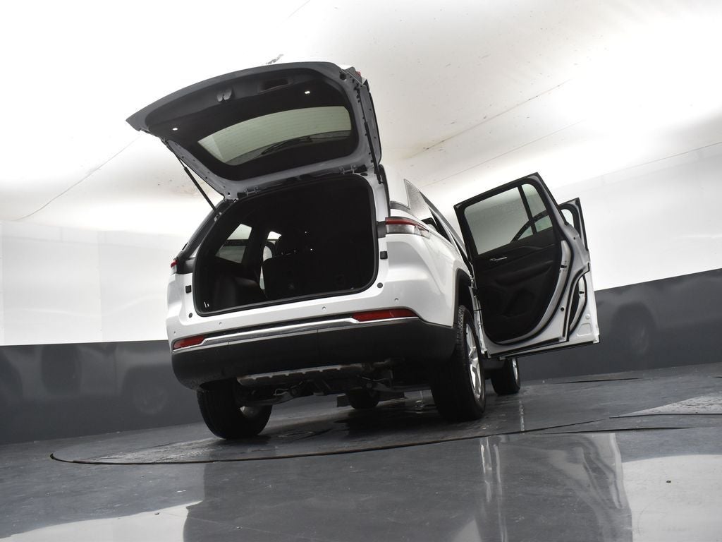 2026 Jeep Grand Cherokee GRAND CHEROKEE LAREDO 4X2