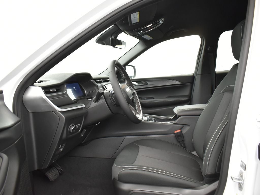 2026 Jeep Grand Cherokee GRAND CHEROKEE LAREDO 4X2