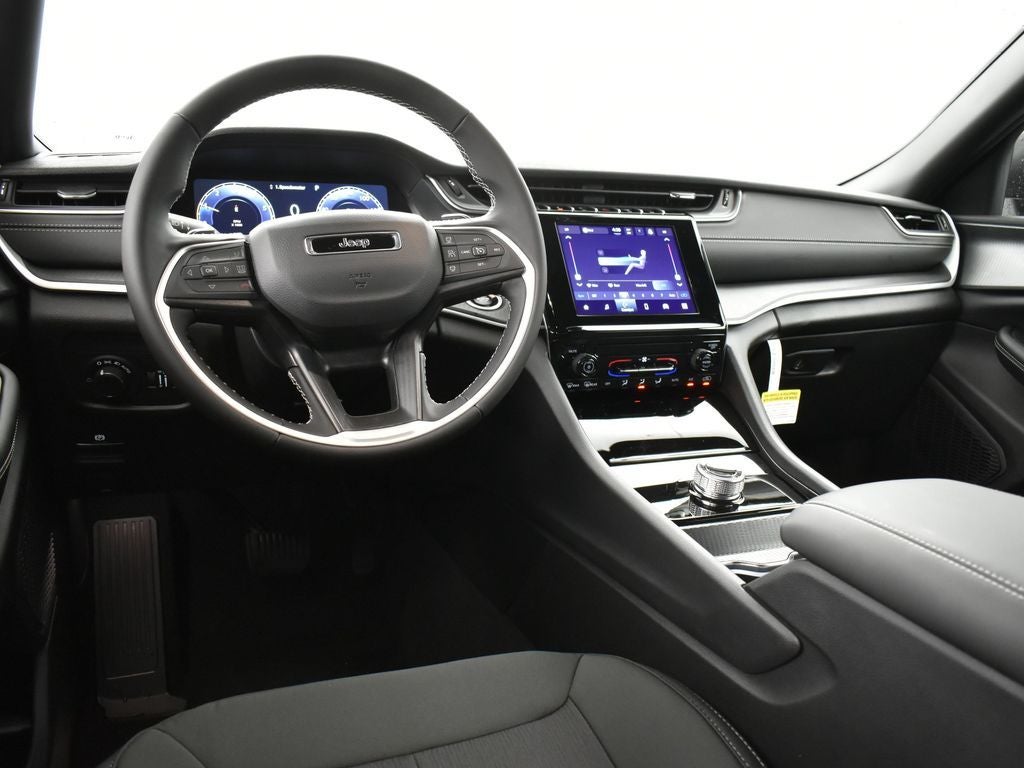 2026 Jeep Grand Cherokee GRAND CHEROKEE LAREDO 4X2