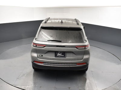 2027 Jeep Grand Cherokee GRAND CHEROKEE LAREDO ALTITUDE 4X2