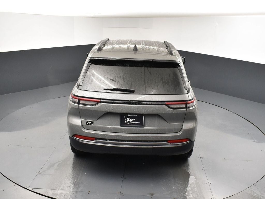 2027 Jeep Grand Cherokee GRAND CHEROKEE LAREDO ALTITUDE 4X2