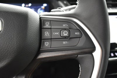 2027 Jeep Grand Cherokee GRAND CHEROKEE LAREDO ALTITUDE 4X2