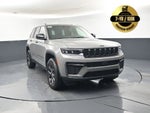 2027 Jeep Grand Cherokee GRAND CHEROKEE LAREDO ALTITUDE 4X2