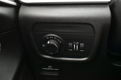 2027 Jeep Grand Cherokee GRAND CHEROKEE LAREDO ALTITUDE 4X2