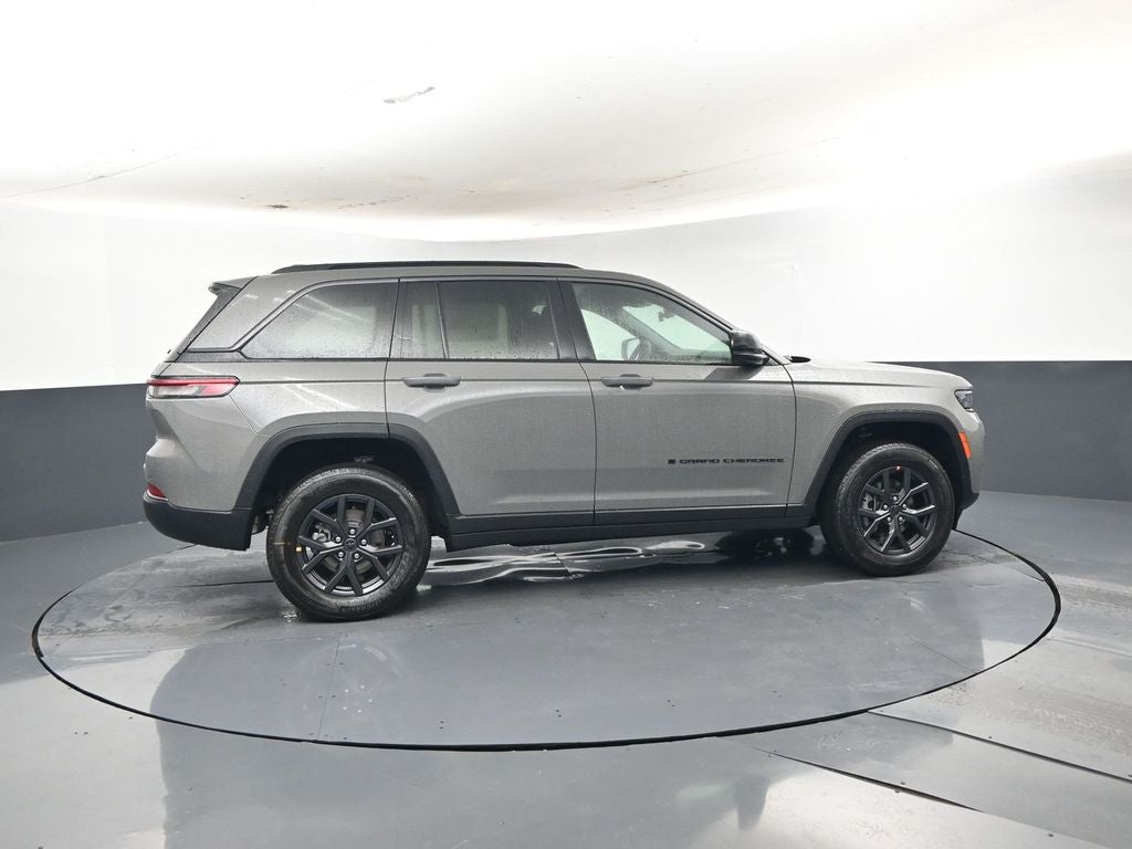 2027 Jeep Grand Cherokee GRAND CHEROKEE LAREDO ALTITUDE 4X2