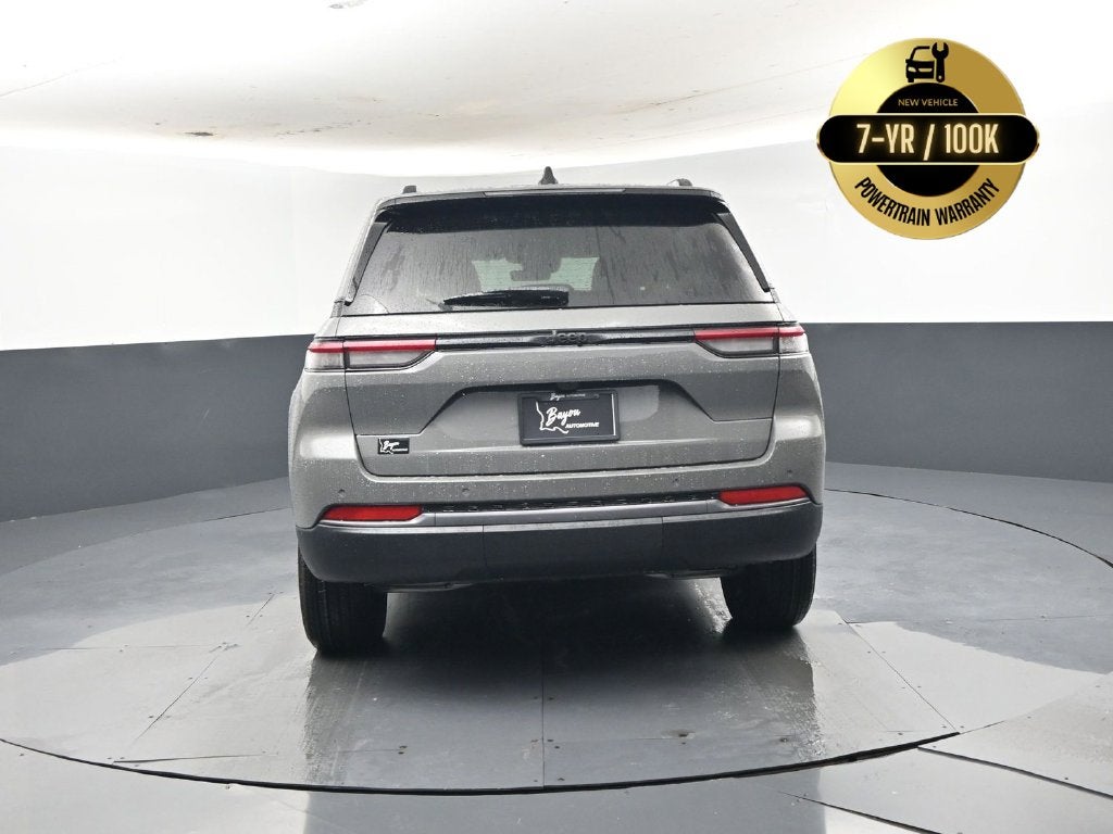 2027 Jeep Grand Cherokee GRAND CHEROKEE LAREDO ALTITUDE 4X2