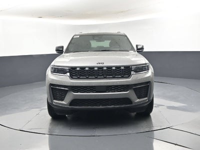2027 Jeep Grand Cherokee GRAND CHEROKEE LAREDO ALTITUDE 4X2