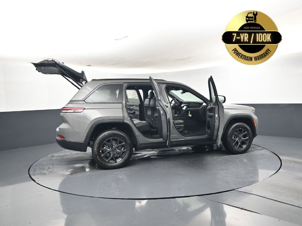 2027 Jeep Grand Cherokee GRAND CHEROKEE LAREDO ALTITUDE 4X2