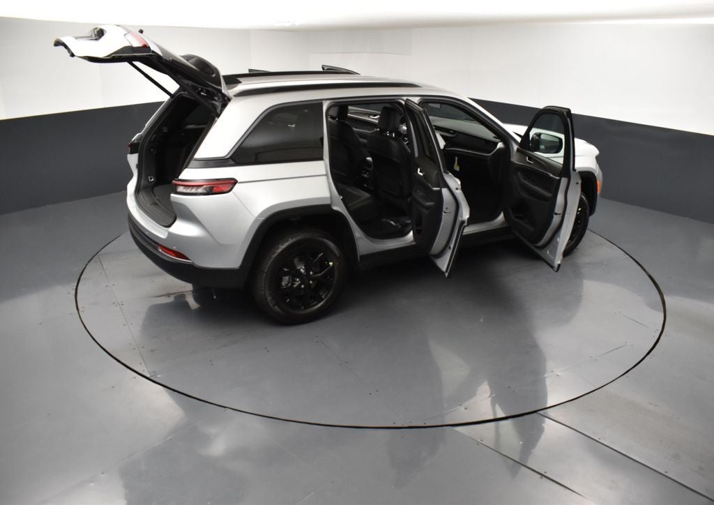 2026 Jeep Grand Cherokee GRAND CHEROKEE LAREDO ALTITUDE 4X2