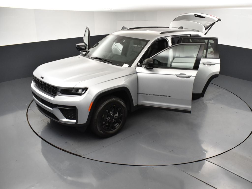 2026 Jeep Grand Cherokee GRAND CHEROKEE LAREDO ALTITUDE 4X2