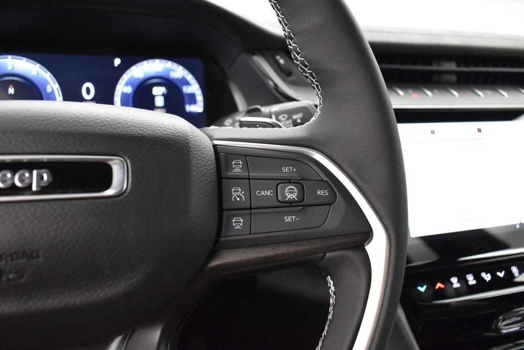 2026 Jeep Grand Cherokee GRAND CHEROKEE LAREDO ALTITUDE 4X2