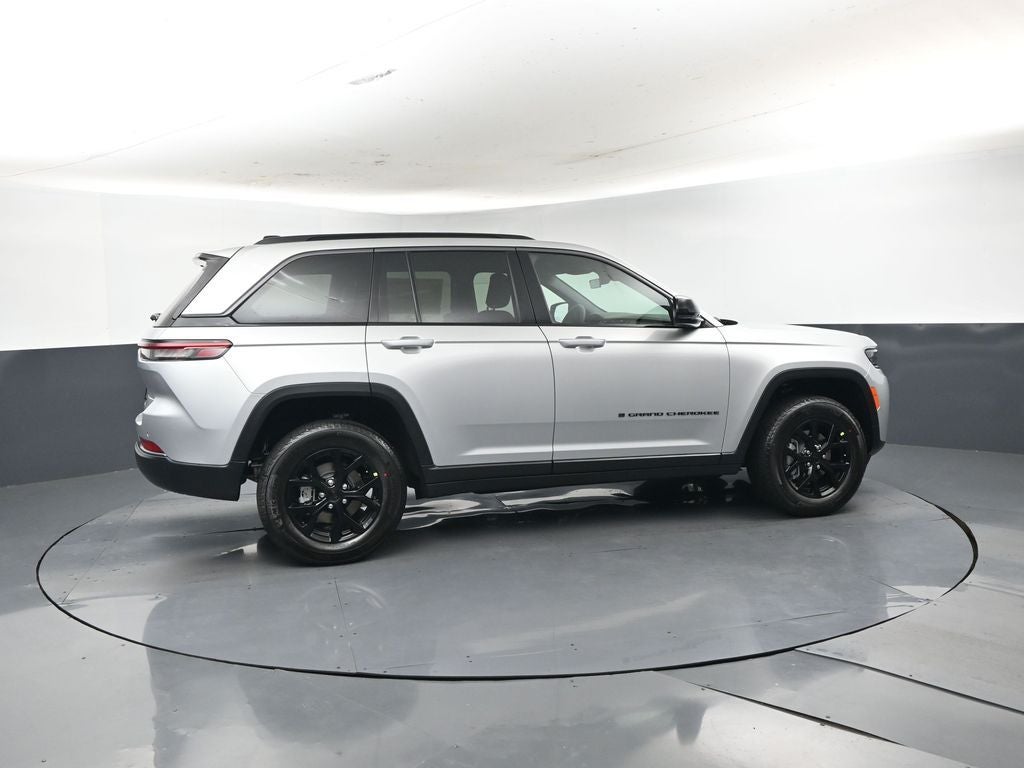 2026 Jeep Grand Cherokee GRAND CHEROKEE LAREDO ALTITUDE 4X2