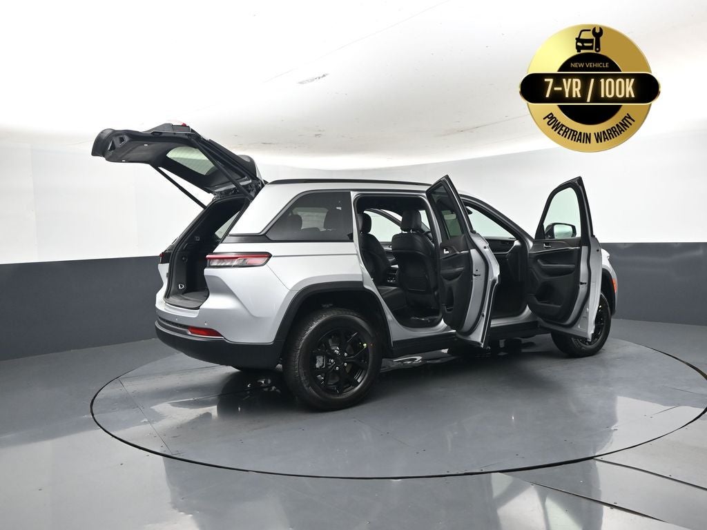 2026 Jeep Grand Cherokee GRAND CHEROKEE LAREDO ALTITUDE 4X2