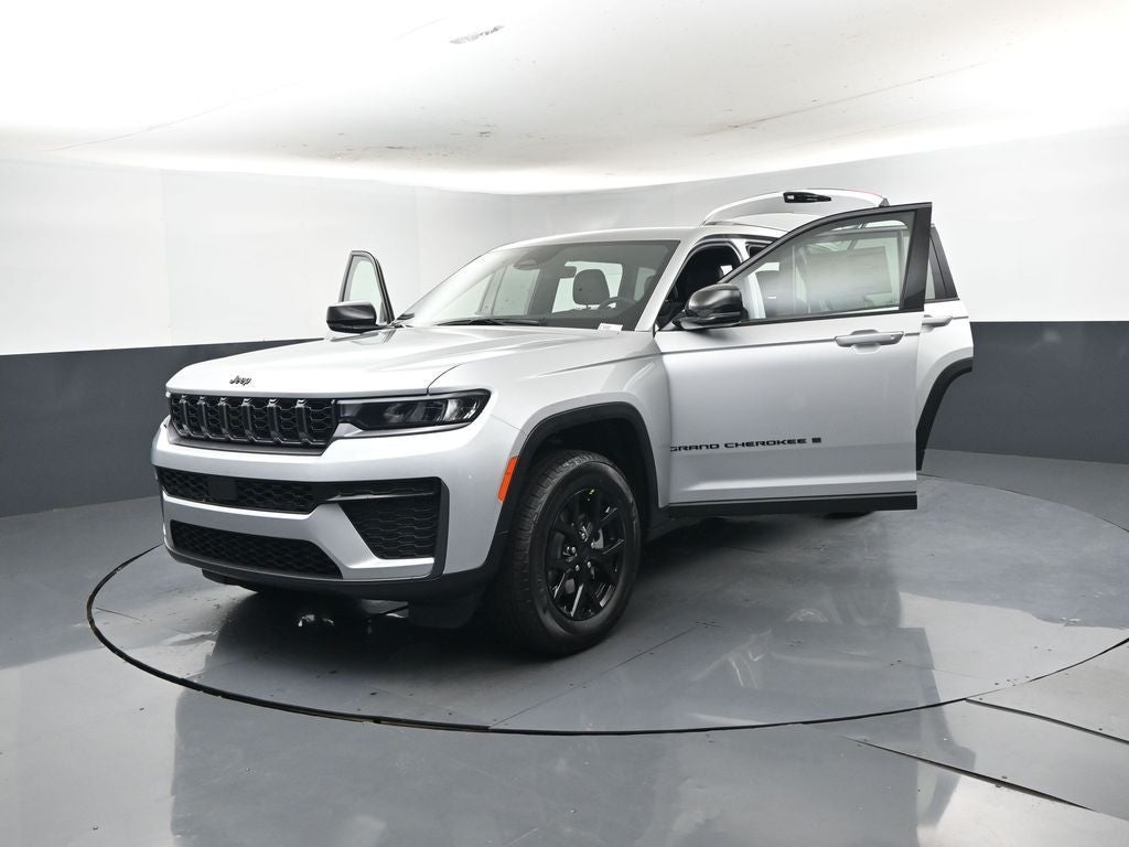 2026 Jeep Grand Cherokee GRAND CHEROKEE LAREDO ALTITUDE 4X2