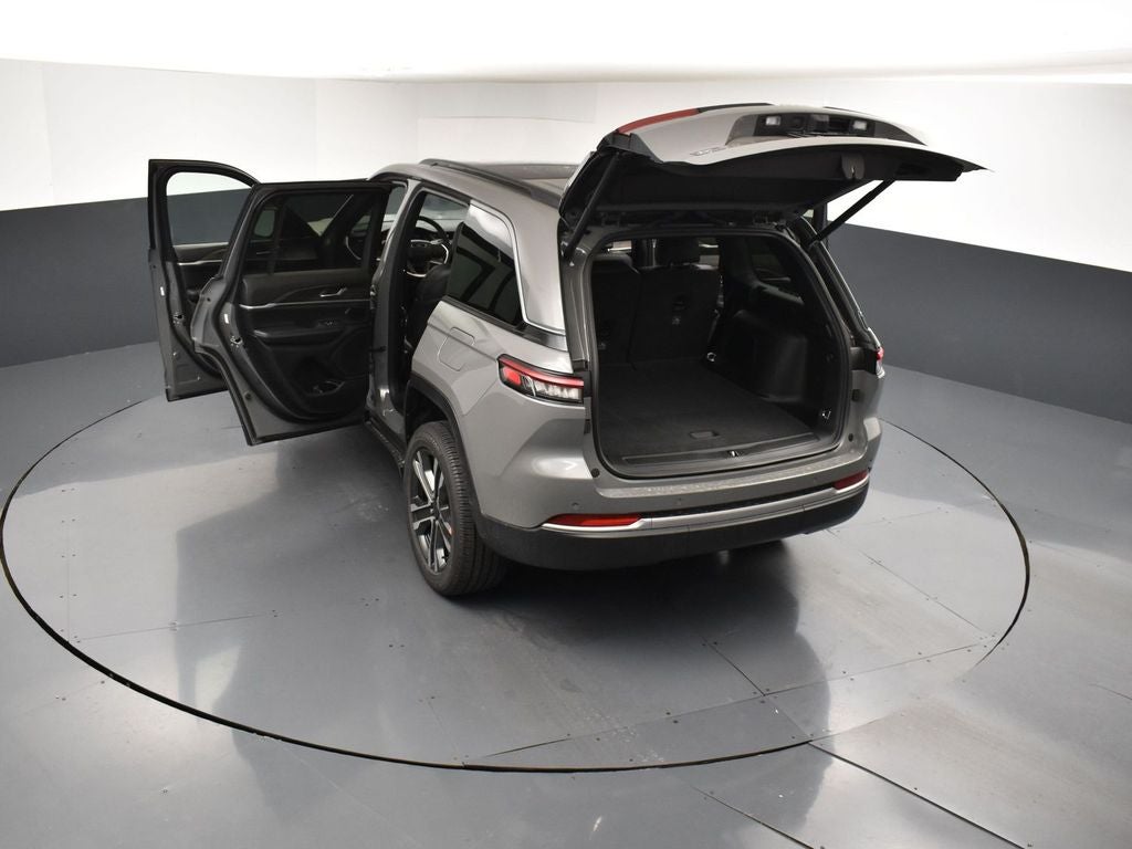 2027 Jeep Grand Cherokee GRAND CHEROKEE LIMITED 4X2