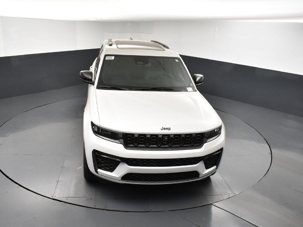 2027 Jeep Grand Cherokee GRAND CHEROKEE LIMITED RESERVE 4X4