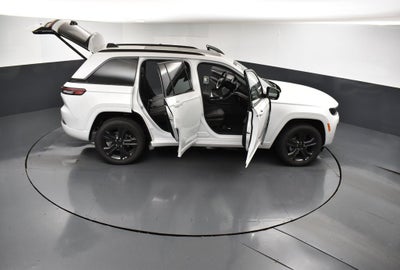 2027 Jeep Grand Cherokee GRAND CHEROKEE LIMITED RESERVE 4X4