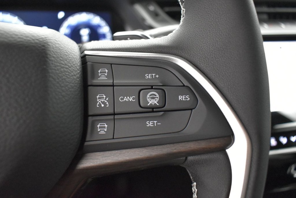 2027 Jeep Grand Cherokee GRAND CHEROKEE LIMITED RESERVE 4X4