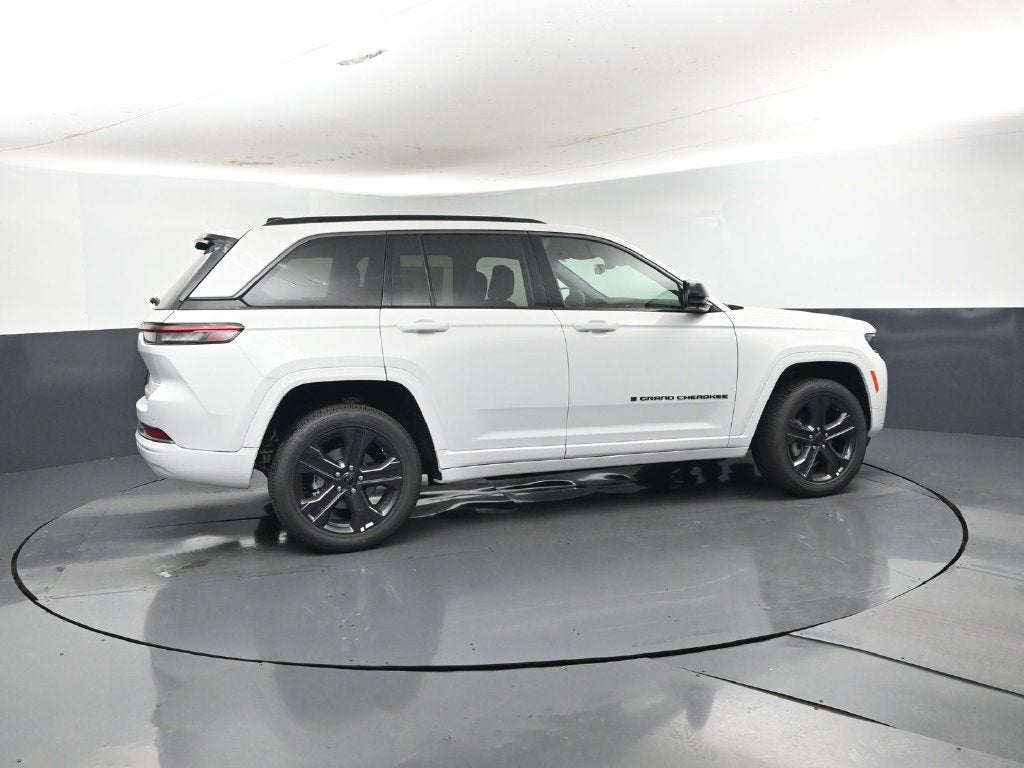 2027 Jeep Grand Cherokee GRAND CHEROKEE LIMITED RESERVE 4X4