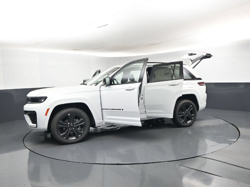 2027 Jeep Grand Cherokee GRAND CHEROKEE LIMITED RESERVE 4X4