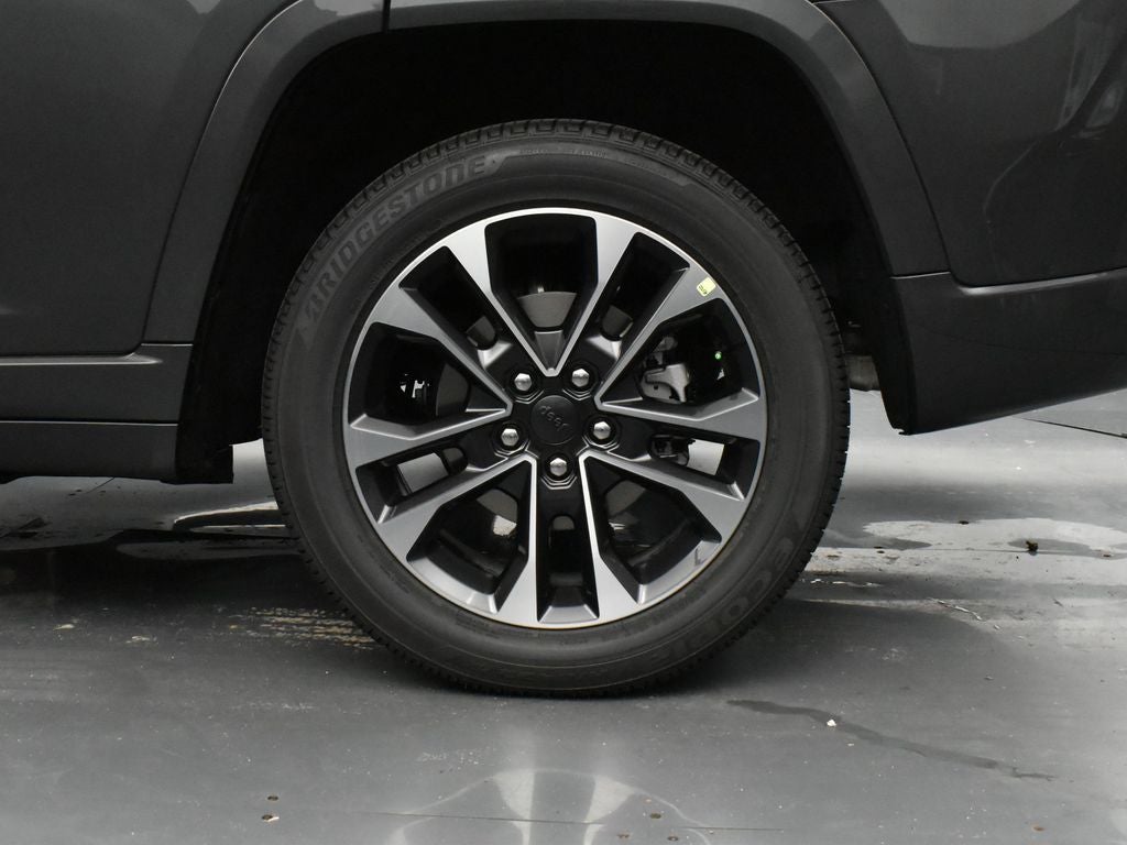 2025 Jeep Grand Cherokee GRAND CHEROKEE OVERLAND 4X4