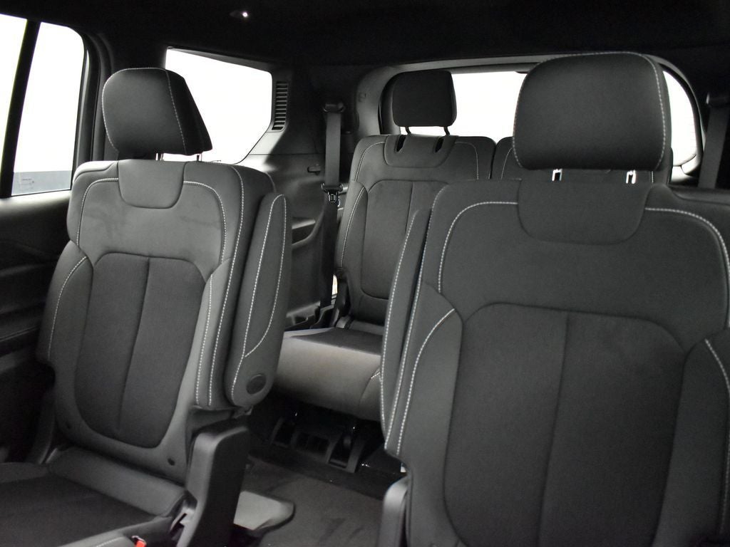 2026 Jeep Grand Cherokee GRAND CHEROKEE L LAREDO 4X2