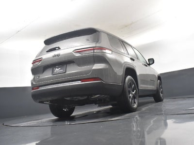 2027 Jeep Grand Cherokee GRAND CHEROKEE L LAREDO ALTITUDE 4X2