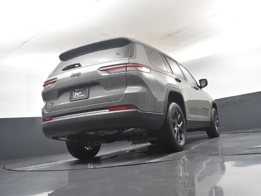 2027 Jeep Grand Cherokee GRAND CHEROKEE L LAREDO ALTITUDE 4X2