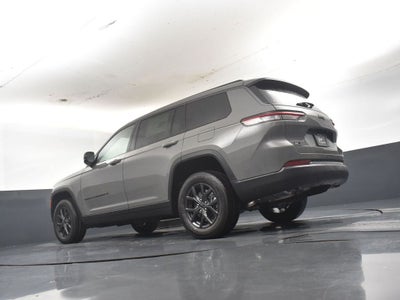 2027 Jeep Grand Cherokee GRAND CHEROKEE L LAREDO ALTITUDE 4X2