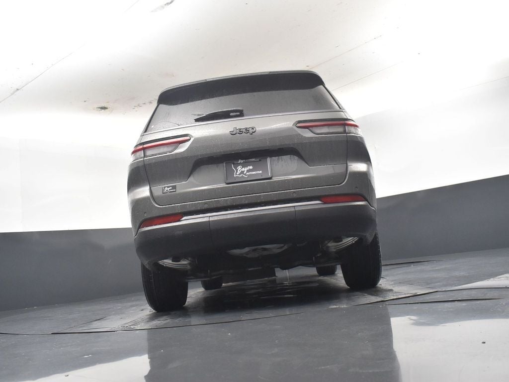 2027 Jeep Grand Cherokee GRAND CHEROKEE L LAREDO ALTITUDE 4X2