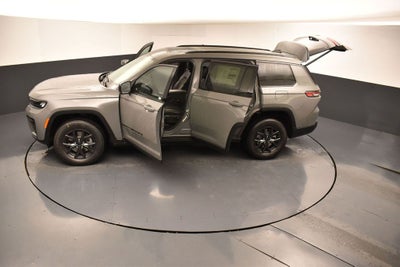 2027 Jeep Grand Cherokee GRAND CHEROKEE L LAREDO ALTITUDE 4X2