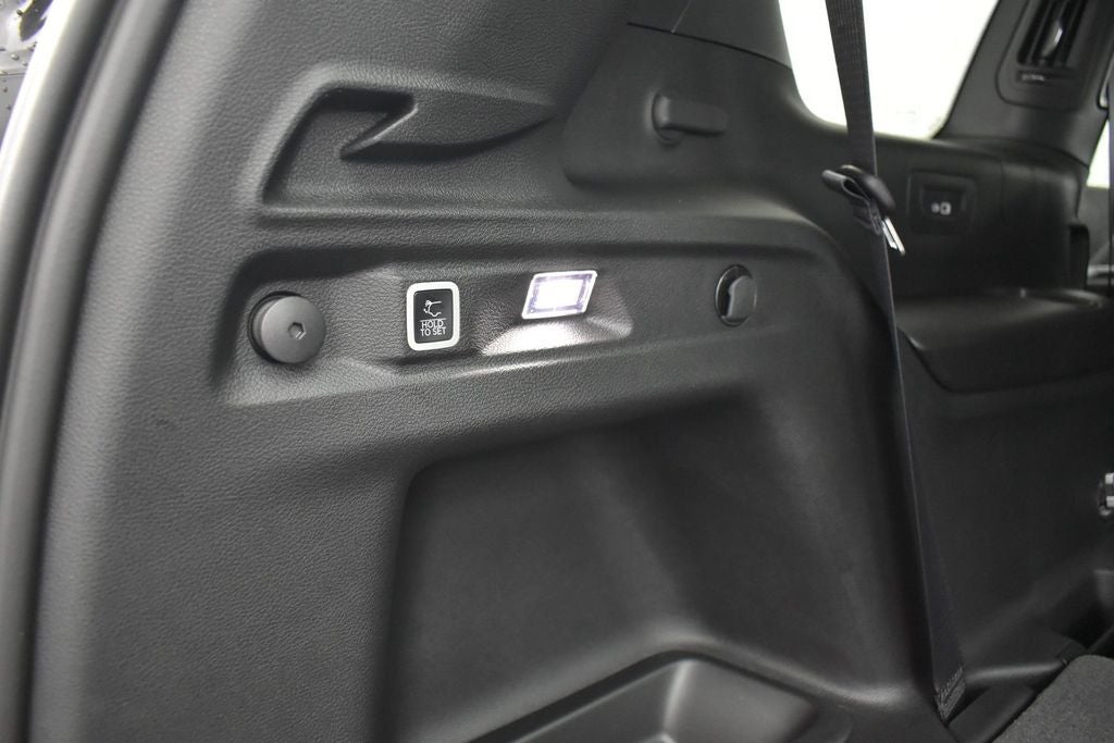 2027 Jeep Grand Cherokee GRAND CHEROKEE L LAREDO ALTITUDE 4X2