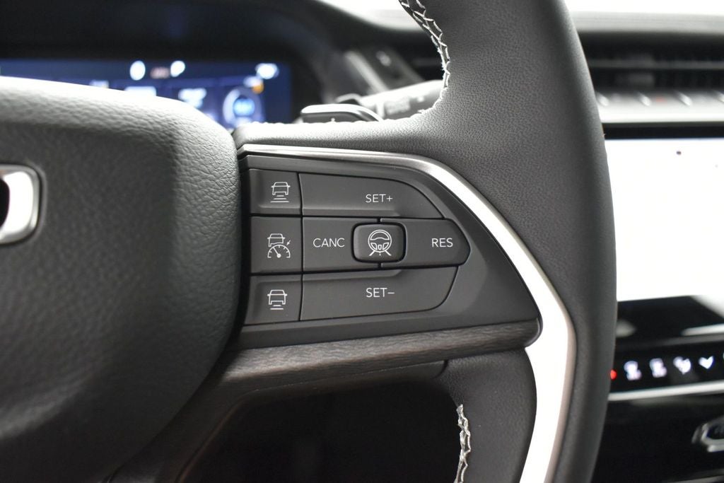 2027 Jeep Grand Cherokee GRAND CHEROKEE L LAREDO ALTITUDE 4X2