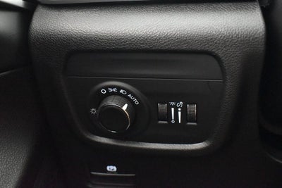 2027 Jeep Grand Cherokee GRAND CHEROKEE L LAREDO ALTITUDE 4X2