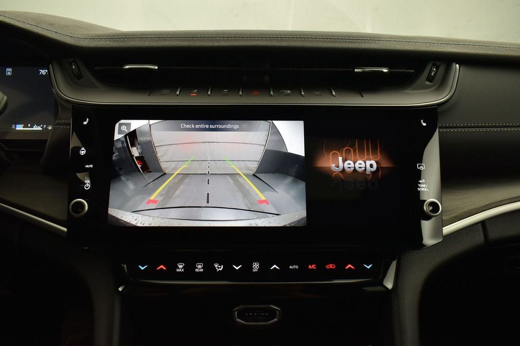 2027 Jeep Grand Cherokee GRAND CHEROKEE L LAREDO ALTITUDE 4X2
