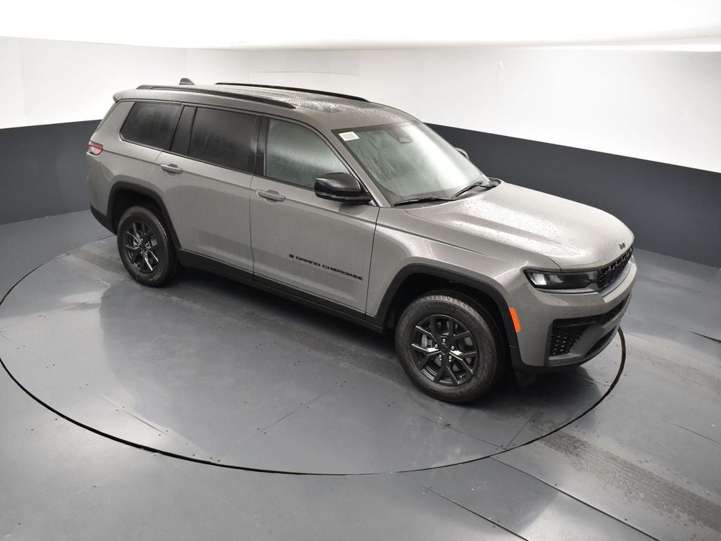 2027 Jeep Grand Cherokee GRAND CHEROKEE L LAREDO ALTITUDE 4X2
