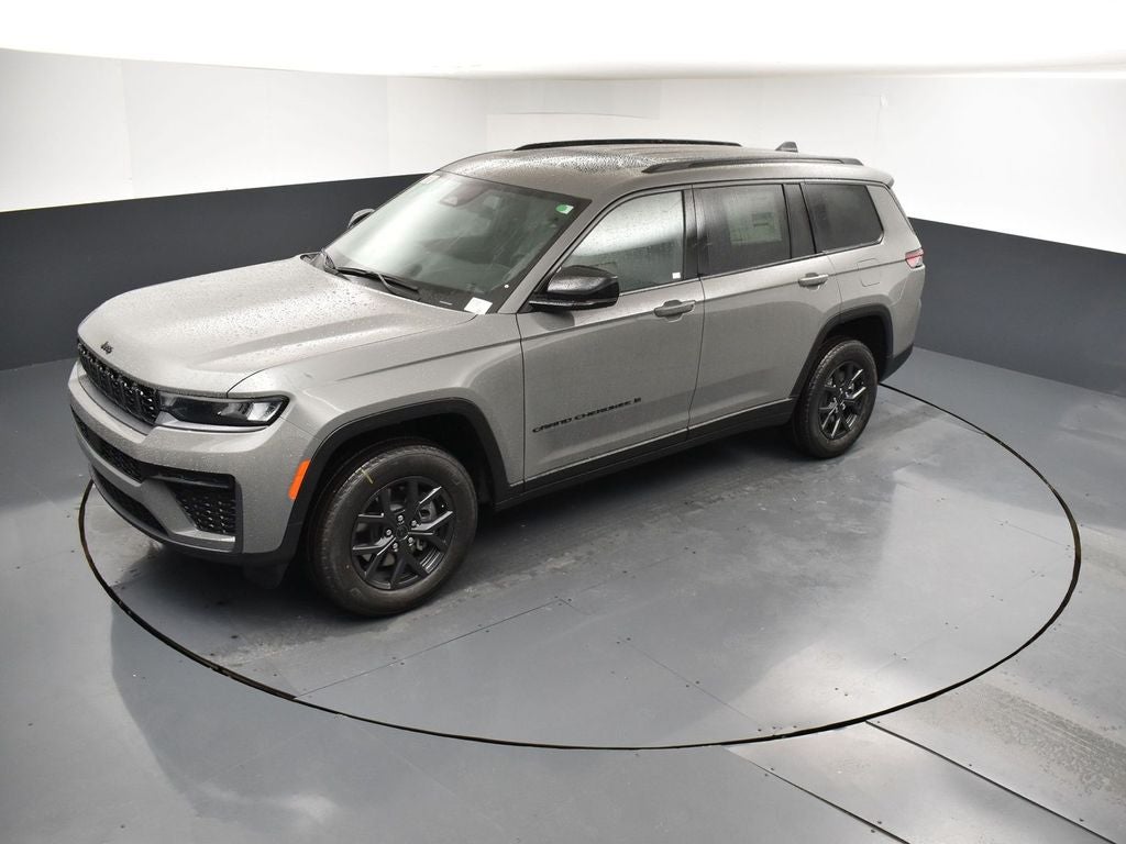 2027 Jeep Grand Cherokee GRAND CHEROKEE L LAREDO ALTITUDE 4X2
