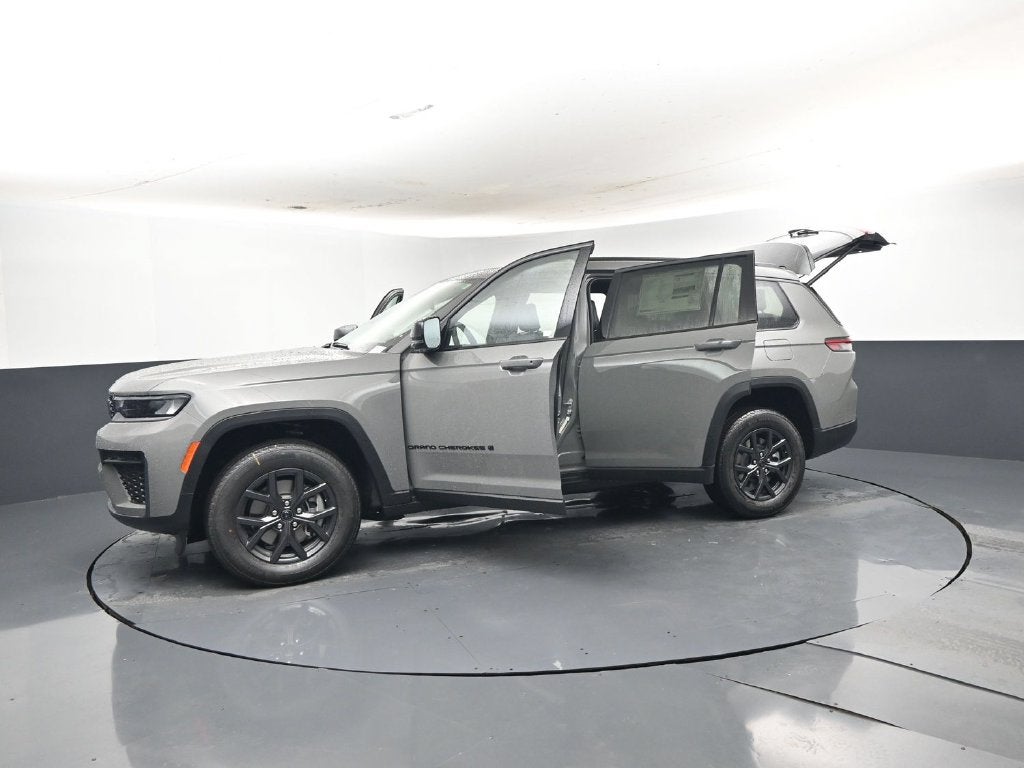 2027 Jeep Grand Cherokee GRAND CHEROKEE L LAREDO ALTITUDE 4X2