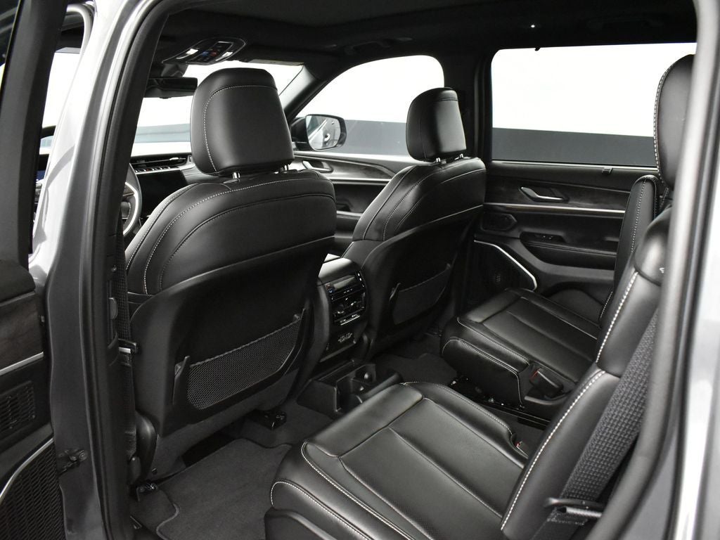 2025 Jeep Grand Cherokee GRAND CHEROKEE L LIMITED 4X2