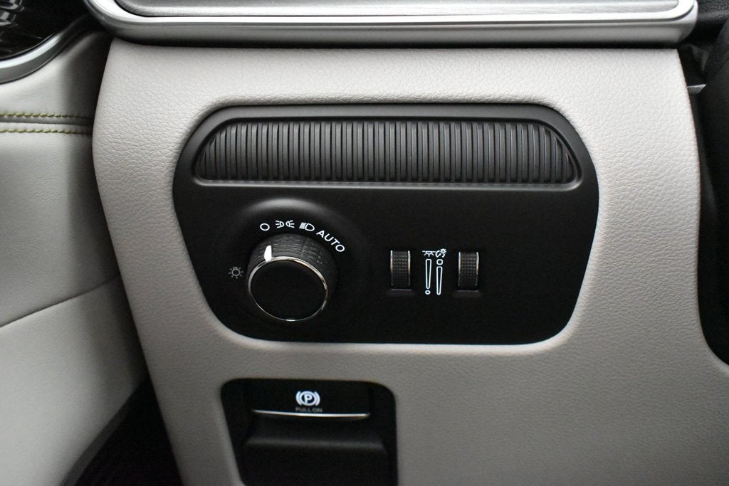 2027 Jeep Grand Wagoneer GRAND WAGONEER 4X2