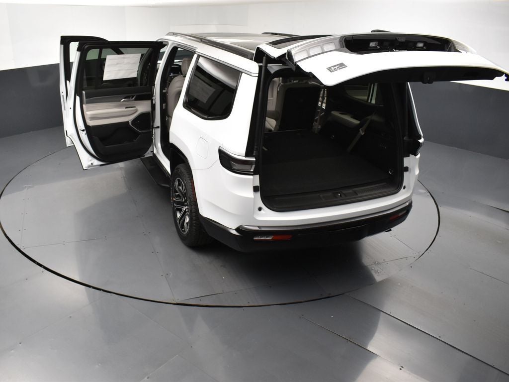 2026 Jeep Grand Wagoneer Base