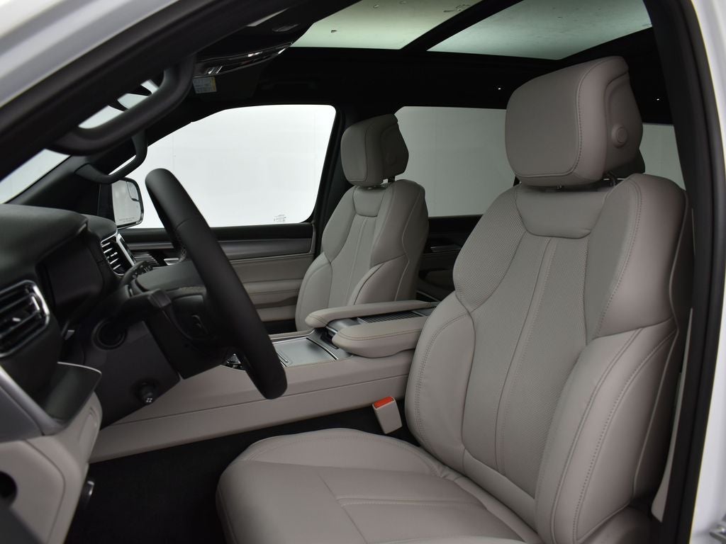 2026 Jeep Grand Wagoneer Base