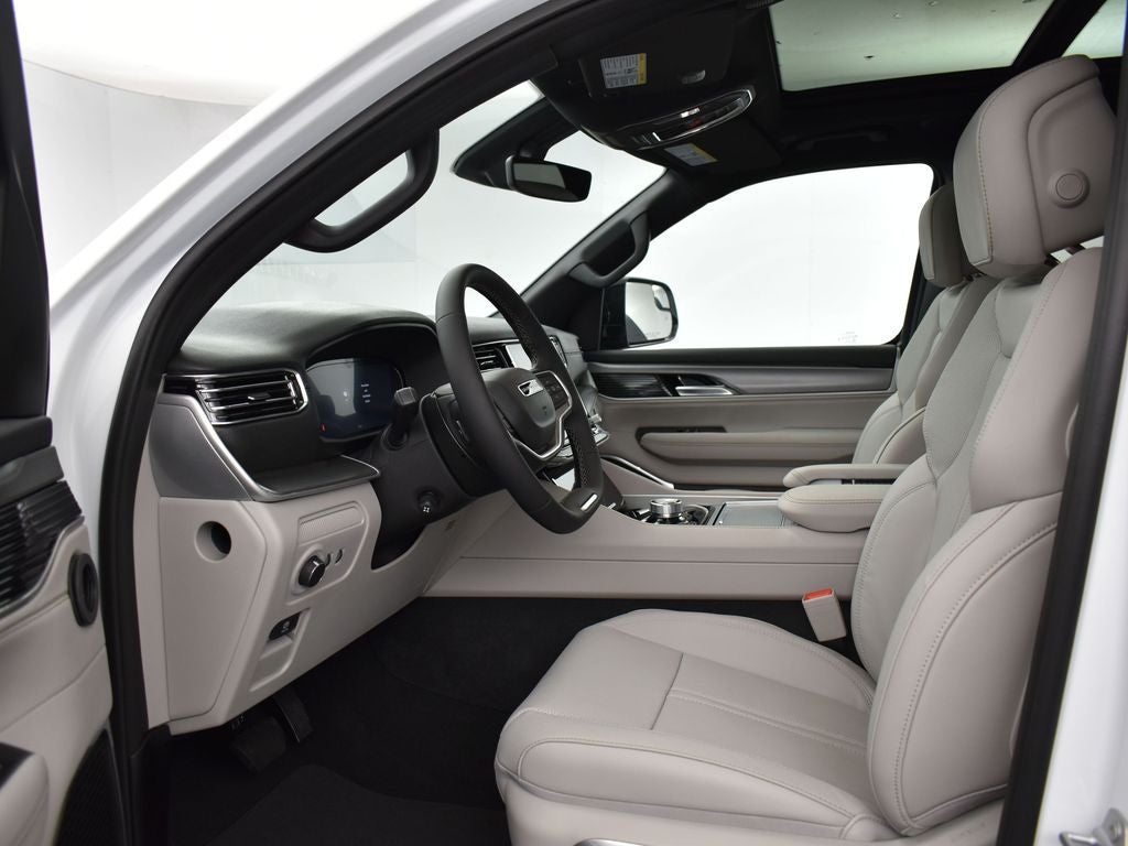 2026 Jeep Grand Wagoneer Base