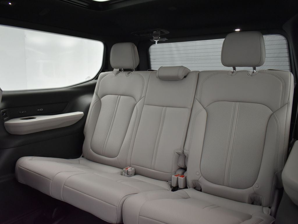 2026 Jeep Grand Wagoneer Base