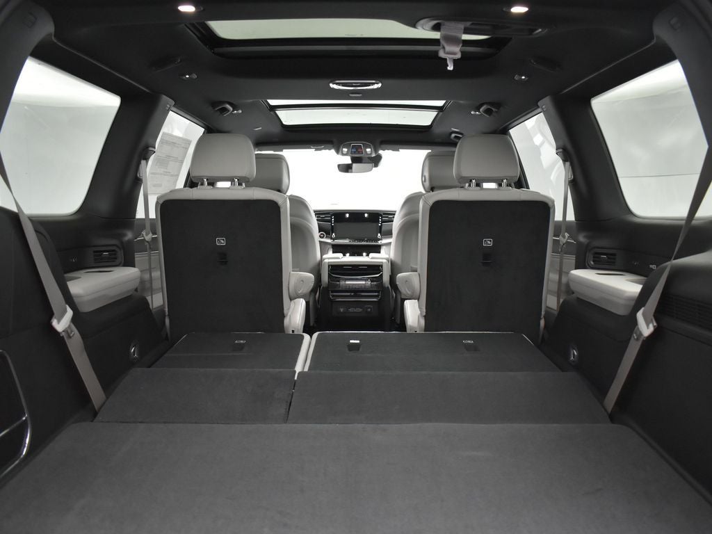 2026 Jeep Grand Wagoneer Base