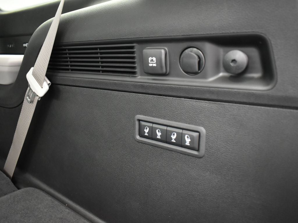 2026 Jeep Grand Wagoneer Base