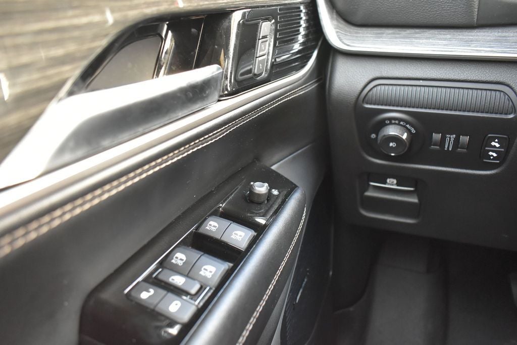2022 Jeep Wagoneer Series III 4x2