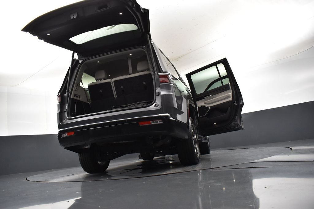 2023 Jeep Wagoneer Series III